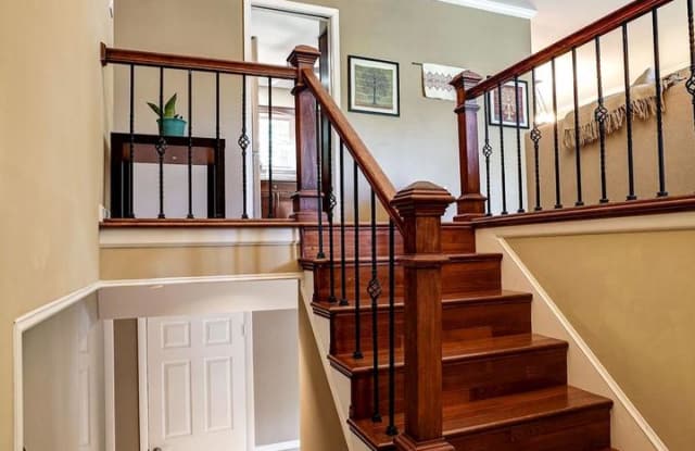 9135 LEGHORN PL Gallery 4