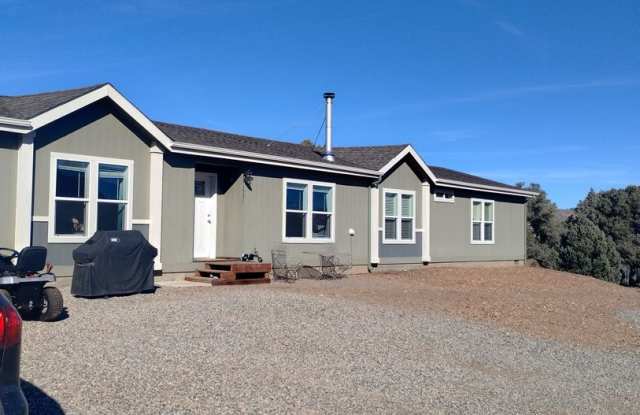 Great Family Home ~ Pets are welcome ~ 4 bedrooms photos photos