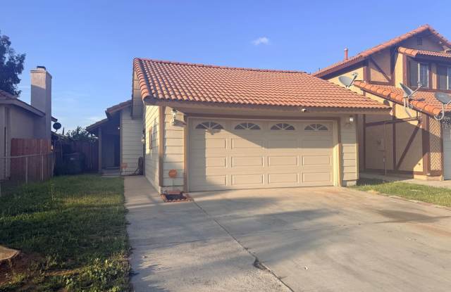 Beautiful 3-Bedroom Home with Pool! photos photos