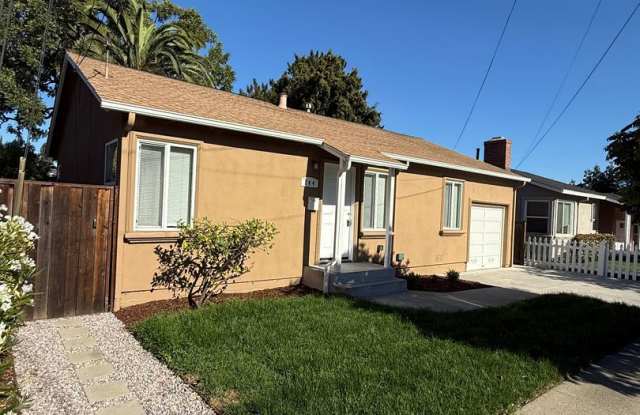 Updated Redwood City Home! New Bath, Fresh Paint, Huge Yard  Garage Loft photos photos