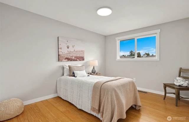 1652 Index Avenue Southeast photos photos