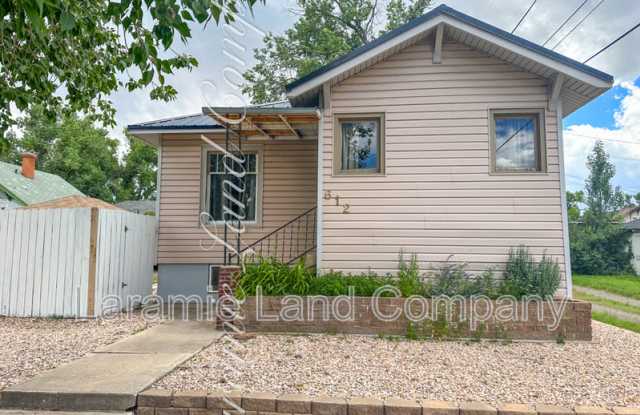 612 East Bradley Street - 2 photos photos