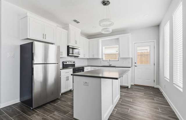 2904 S Links Drive - 1 Gallery 3