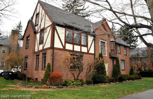 540 Sarah Street photos photos