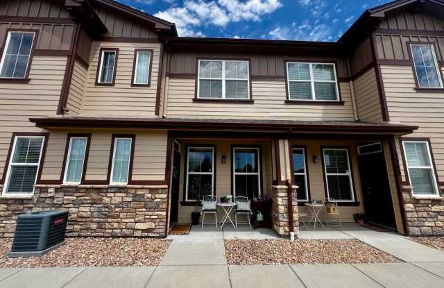 2 Bedroom Townhome off of Powers and Stetson Hills Gallery 4