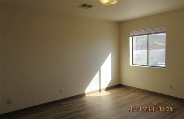1403 Andy Devine #13 Gallery 4