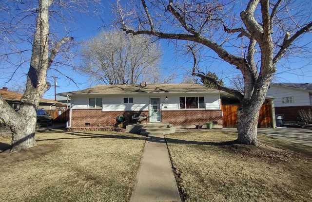 3 Bedroom 2 Bathroom Single-Family home in Lakewood photos photos
