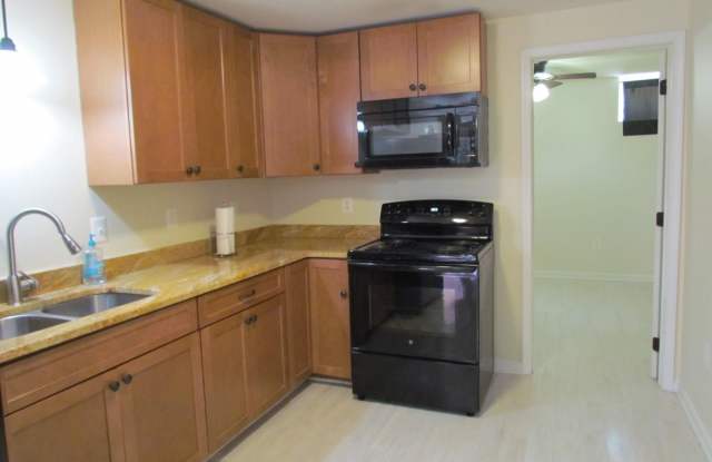 23220 SPALDING LN (BASEMENT APT) Gallery 4