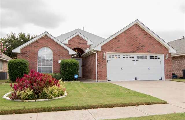921 Churchhill Drive - 921 Churchhill Drive, Saginaw, TX 76131