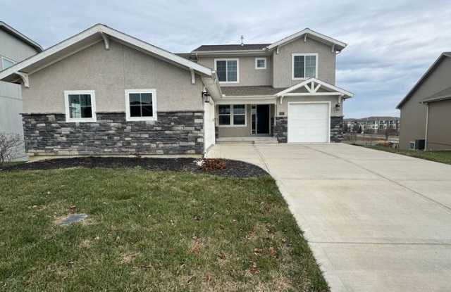 8111 North Sycamore Avenue photos photos