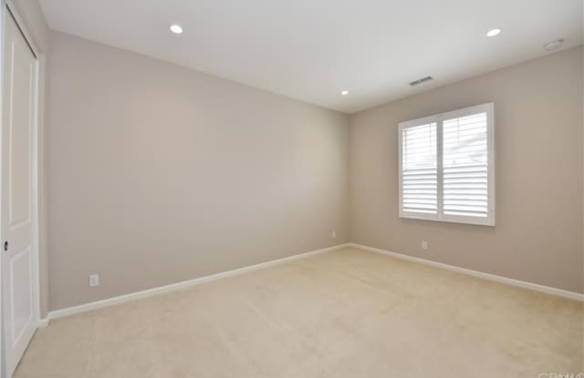 152 Hargrove Gallery 4