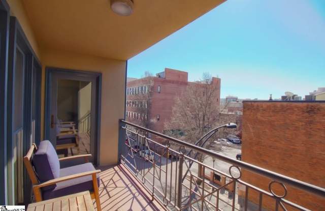 200 N Main Street Gallery 2