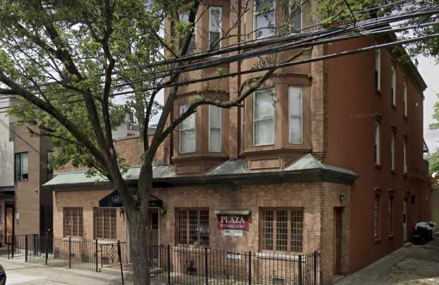 445 MONMOUTH ST photos photos