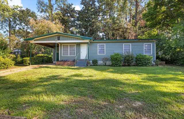 Beautifully Renovated 3 Bedroom by FSU! Available 2027 photos photos Beautifully Renovated 3 Bedroom by FSU! Available 2027 photos photos