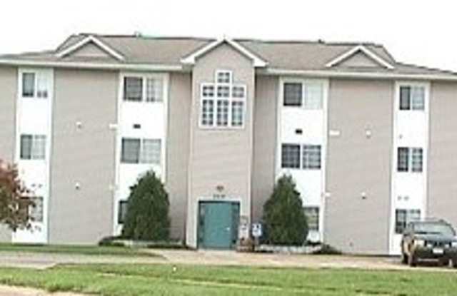 Secured Eastside Iowa City 2 bedroom condo. photos photos