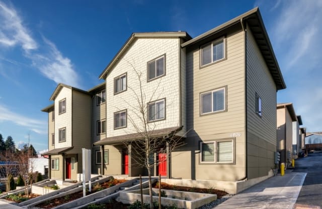 4908 S Willow St. #B - 4908 South Willow Street, Seattle, WA 98118