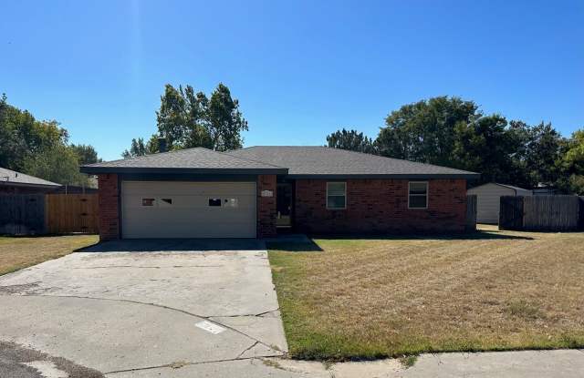 3/2/2 on culdesac, close to park! photos photos