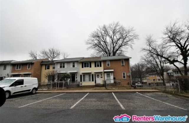 90 Daimler Drive - 90 Daimler Drive, Peppermill Village, MD 20743