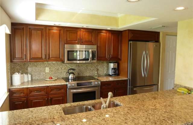 15131 Highlands DR Gallery 2