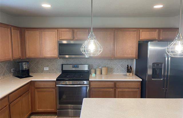 6895 Hickory Creek Drive Gallery 4