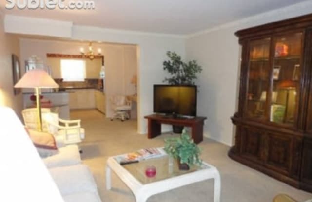 5841 East University Blvd. - 5841 East University Boulevard, Dallas, TX 75206