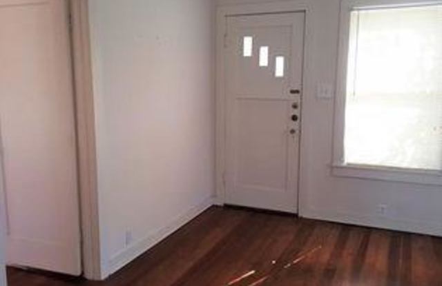 475 S Guenther Gallery 2