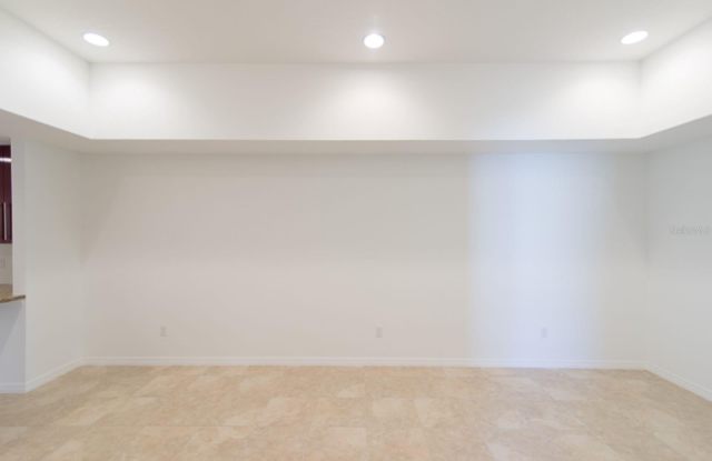 175 PLAIN VIEW Drive Gallery 4