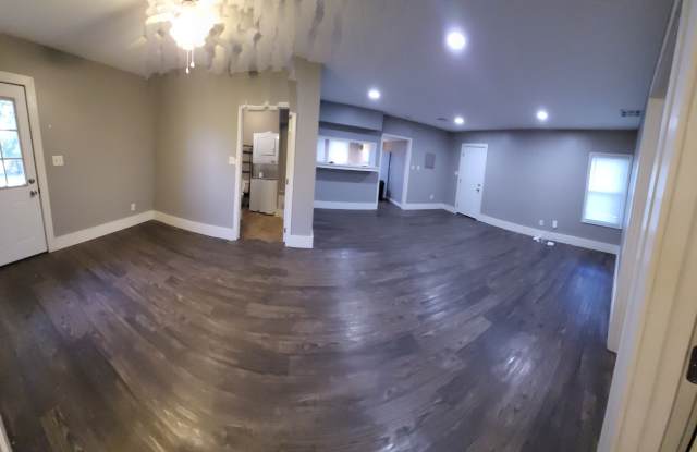 215 1/2 N Jenkins photos photos