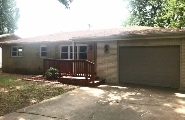 1232 E Cambridge - 1232 East Cambridge Street, Springfield, MO 65804