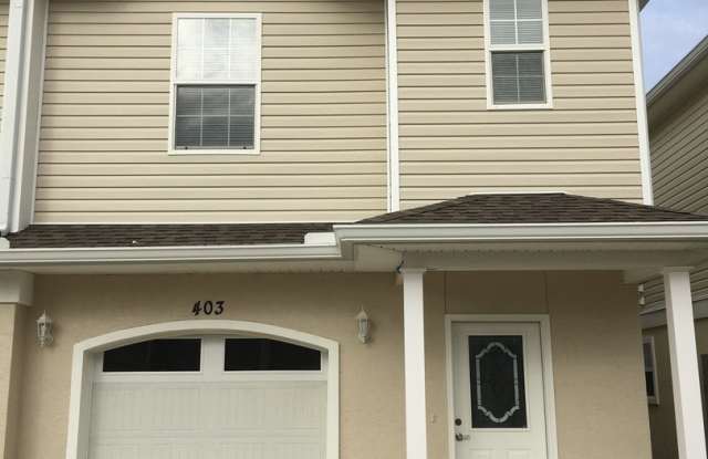 Great Townhome w/Easy Access to Shopping, Dining & Tyndall AFB! Gallery 3