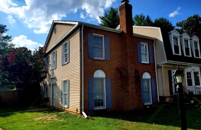 4536 BLUE JAY CT - 4536 Bluejay Court, Dale City, VA 22193