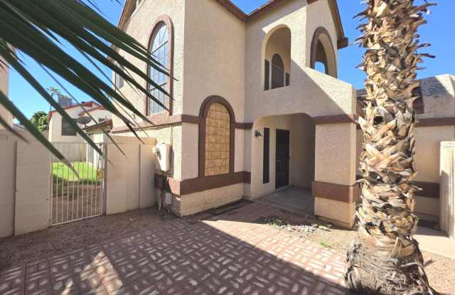513 E Taro Lane Phoenix AZ 85024 Gallery 1
