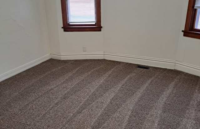 2 BR Apartment Near University of Saint Francis Gallery 4