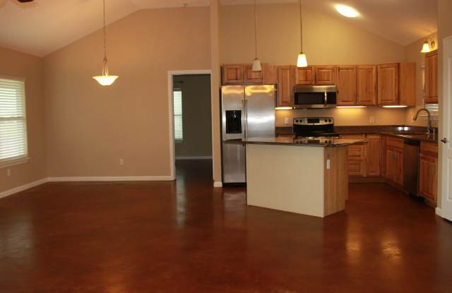 Country Living, Shop, Large Porches - 115 Comanche Drive, Circle D-KC Estates, TX 78659