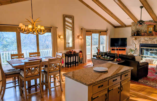 842 Saddle Back Cir Gallery 2