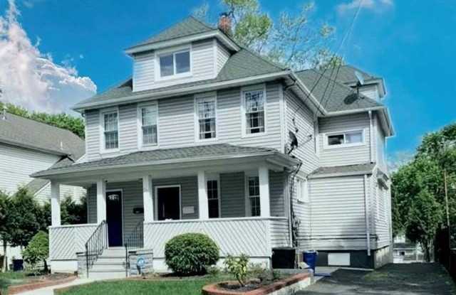 215 Elm Avenue 2 photos photos