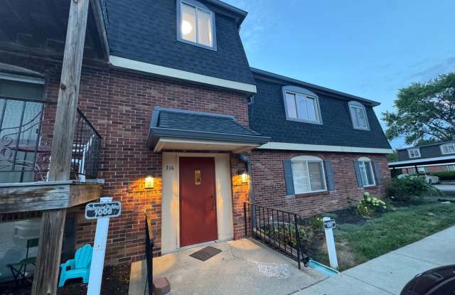 Now Showing this 2BR, 1BA townhouse located at 314 Elmead Ct. #2008, Greenwood, IN photos photos