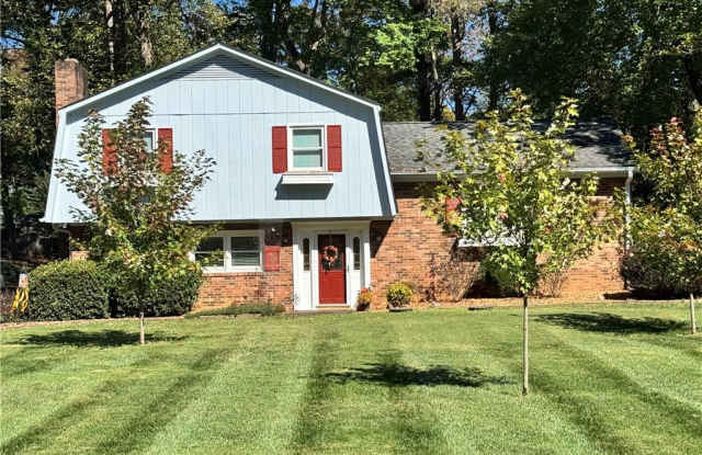 182 Woodburn Place photos photos