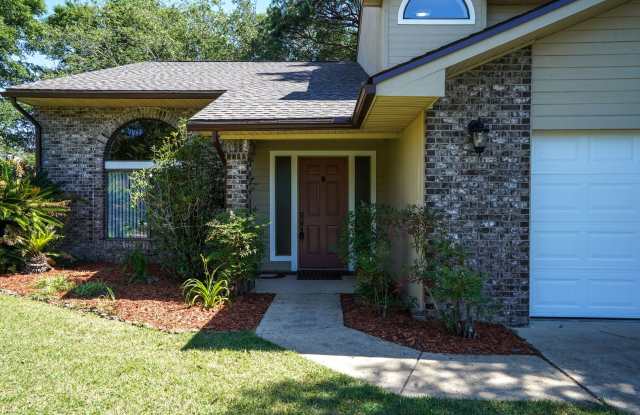 4 BR / 2.5 BA – RARE FIND IN ROCKY BAYOU photos photos