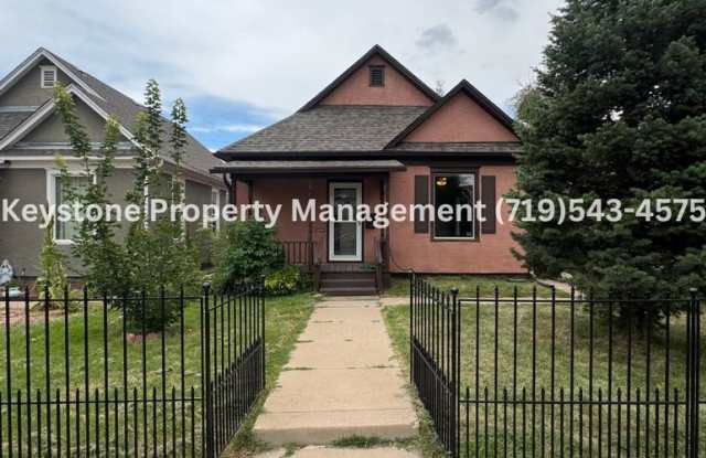 Charming Pet Friendly House 2 Bedroom/1.5 Bathroom/Oversized Garage $1500/$1500 - 1410 Carteret Avenue, Pueblo, CO 81004