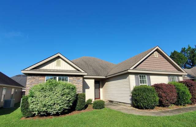 Charming 3-Bedroom Home with Modern Amenities in Hahira, GA photos photos