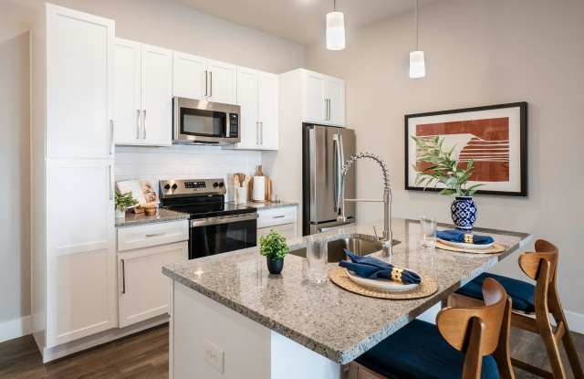 Somerset Upscale Apartments Gallery 3