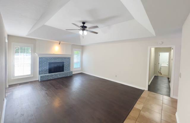 Luxurious Home, Ideal Location! Gallery 3