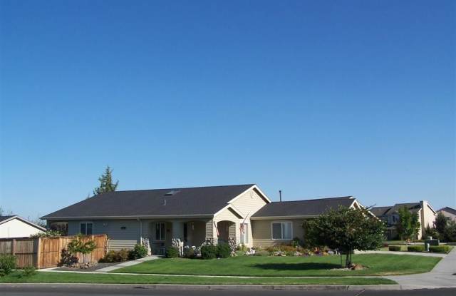 1305 NE TUCSON WAY, BEND, OREGON 97701 - THE VILLAGE Gallery 1