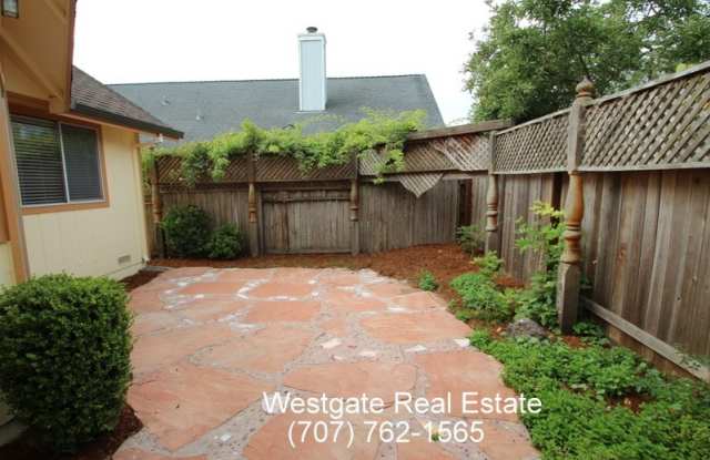 Updated 3/2 East Petaluma Home - 1439 Morning Glory Drive - 1439 Morning Glory Drive, Petaluma, CA 94954
