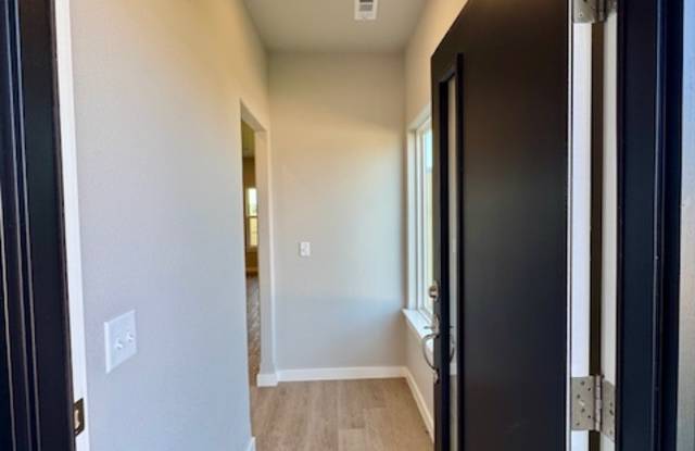 1802 SW Casuarina Dr - 1 Gallery 2