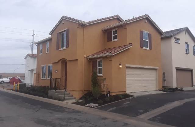 Centrally Located 3 Bedroom, 2.5 bath in gated community of Elk Grove photos photos
