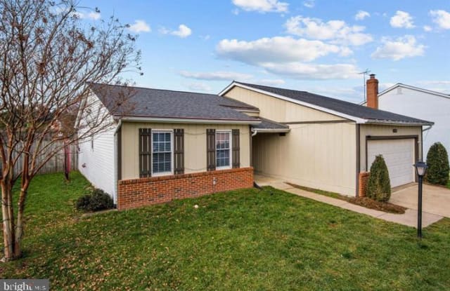 8908 SWEETBRIAR STREET - 8908 Sweetbriar St, Manassas, VA 20110