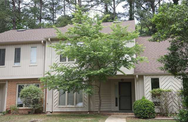 Charming Townhome in Desirable Summerfield Crossing Community! - 112 Mossbark Lane, Chapel Hill, NC 27514