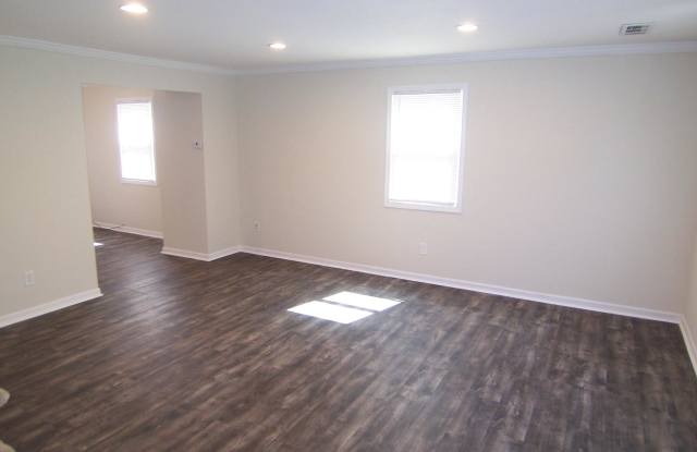 2126 SUNNYTHORN ROAD Gallery 4